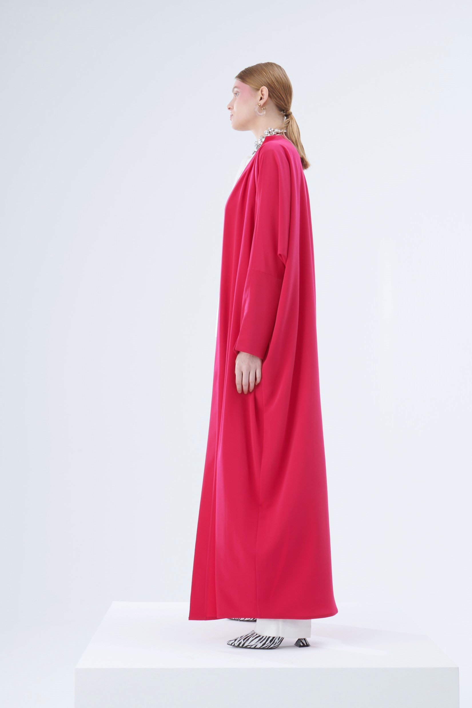 Yırtmaç Kol Detaylı Abaya Fuşya