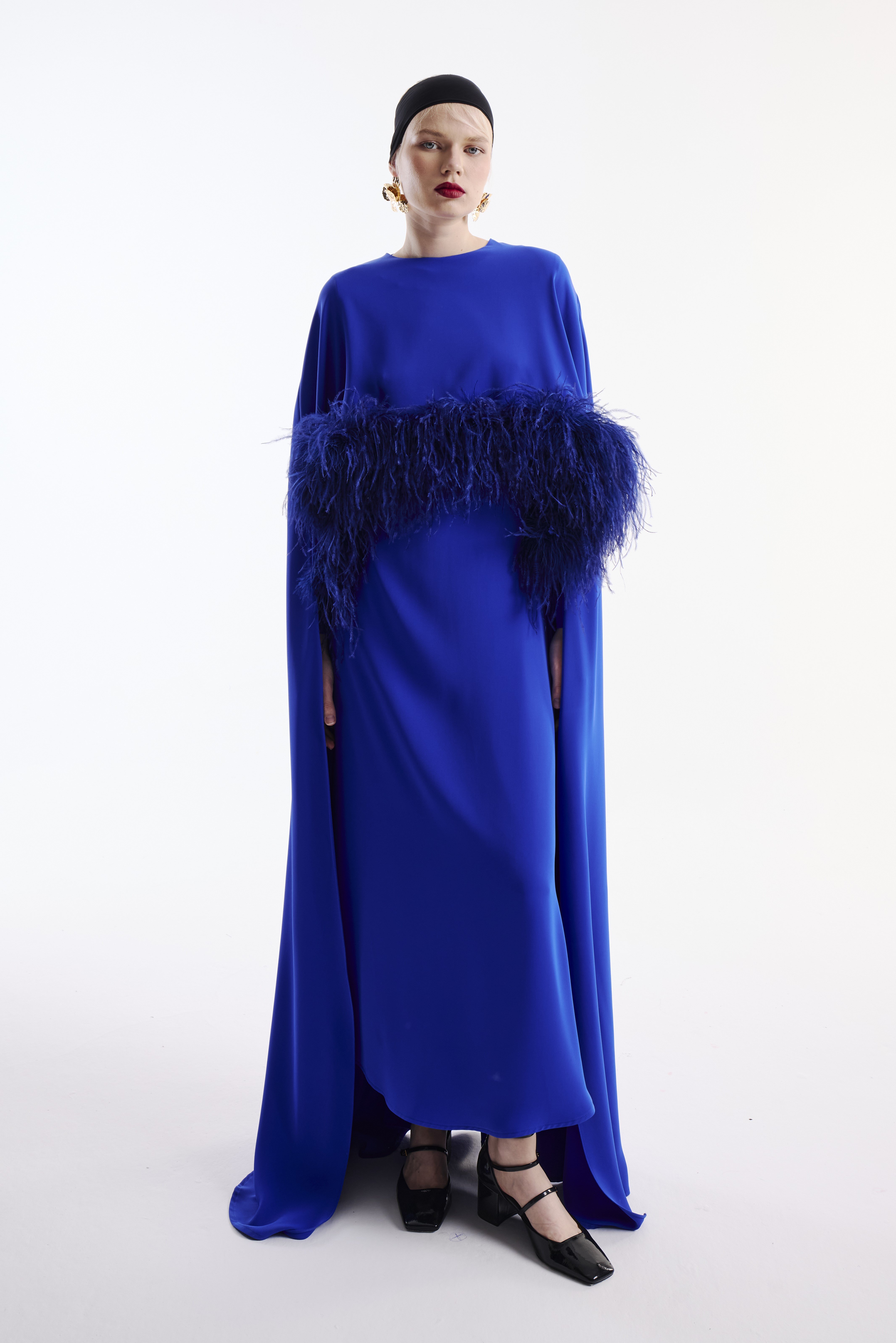 Robe Cape Costume Détail Plume d'Oiseau & Châle