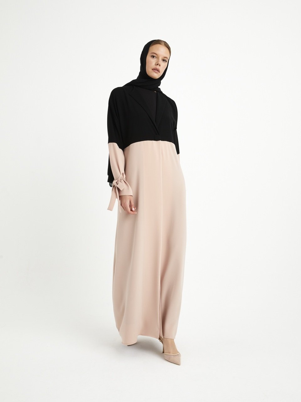 Button Detailed Abaya Powder- Black