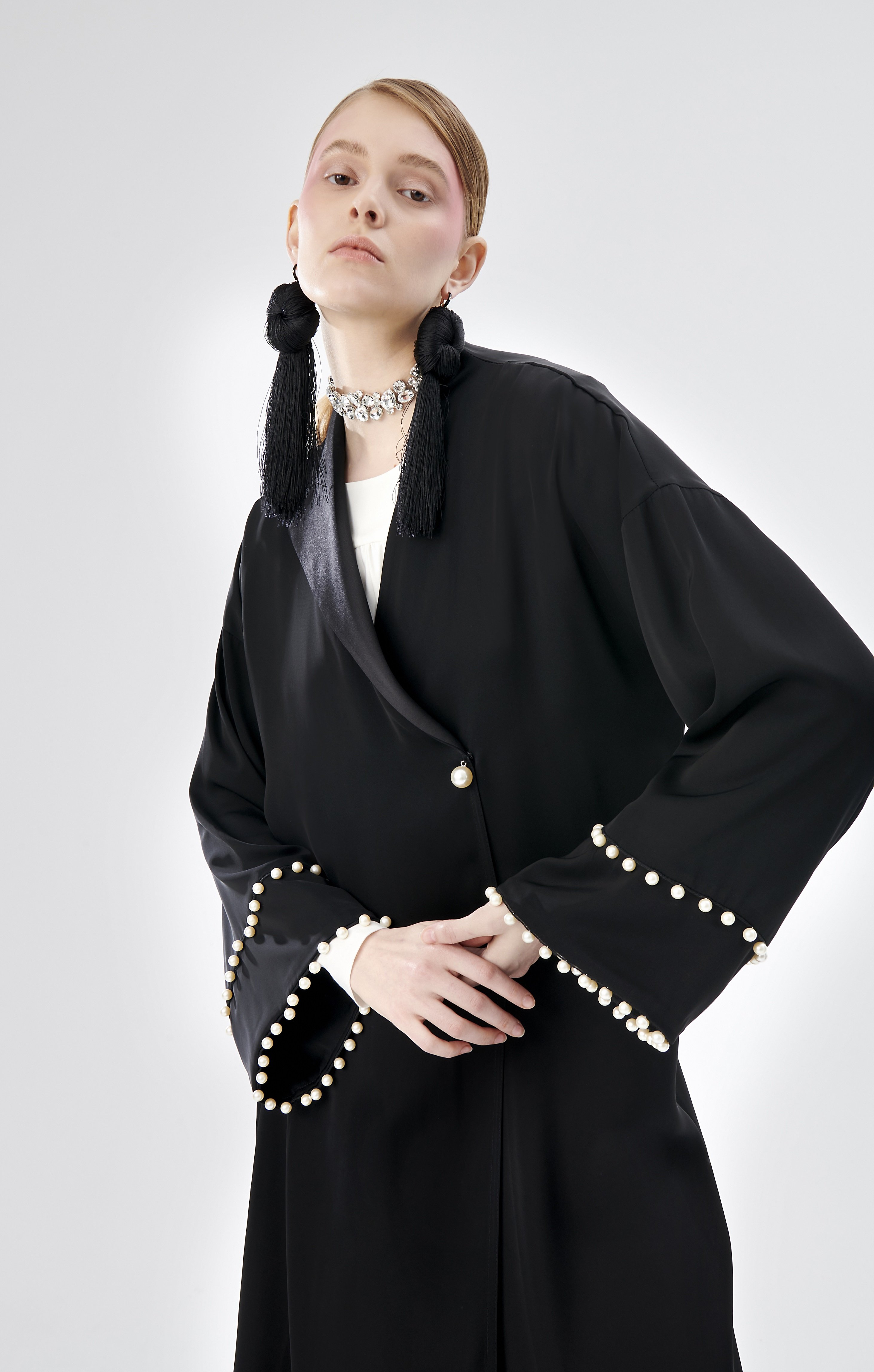 İncili Saten Yaka Abaya Siyah