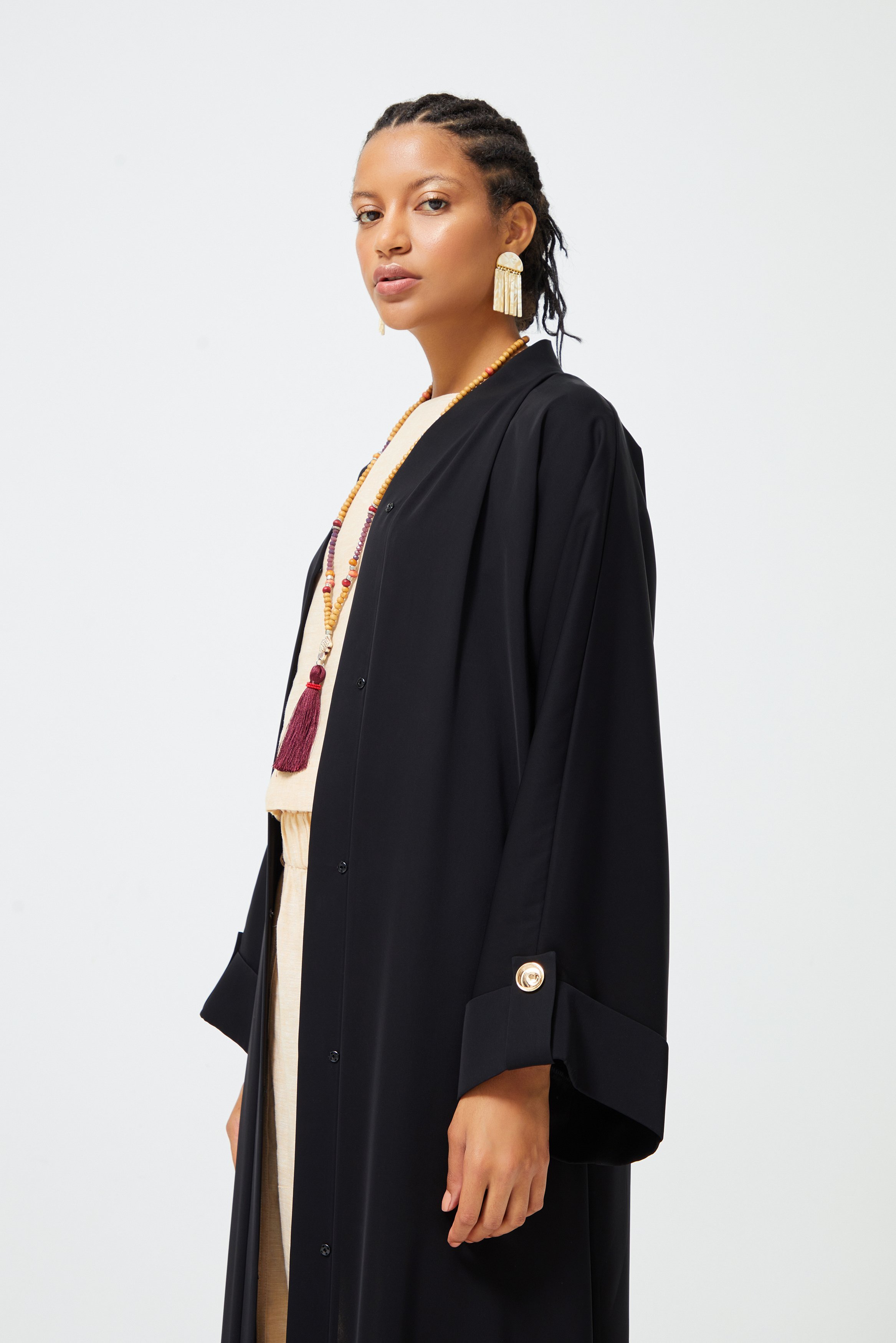 Apolet Kol Düğme Detaylı Abaya Siyah