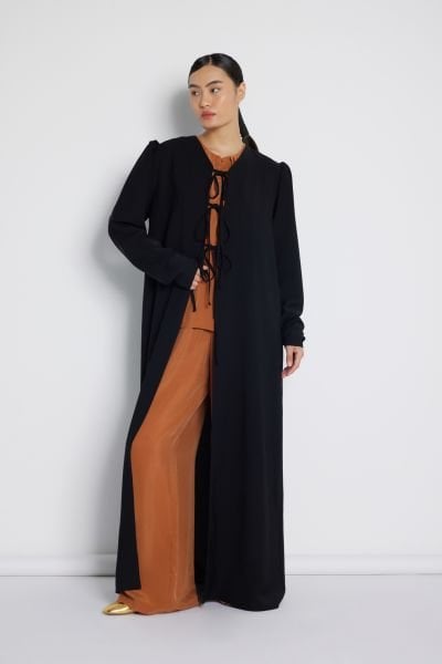 Bağcık Detaylı Abaya Siyah